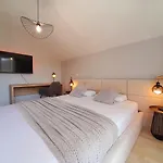 Luxury Mare *
