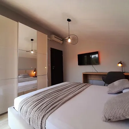 Luxury Mare * Brodarica