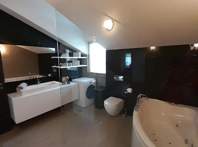 Luxury Mare ברודאריצה